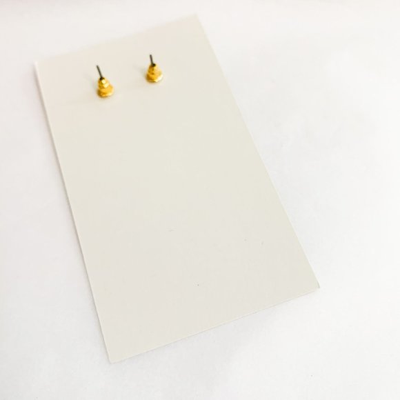 Mini gold stud three dot earrings - Picture 3 of 3